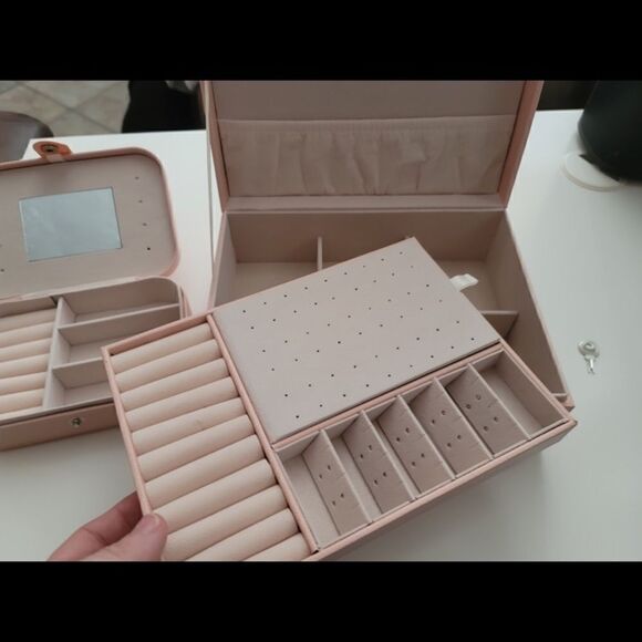 Girls Set of Two Leather Jewelry Box Organizers - Picture 5 of 11